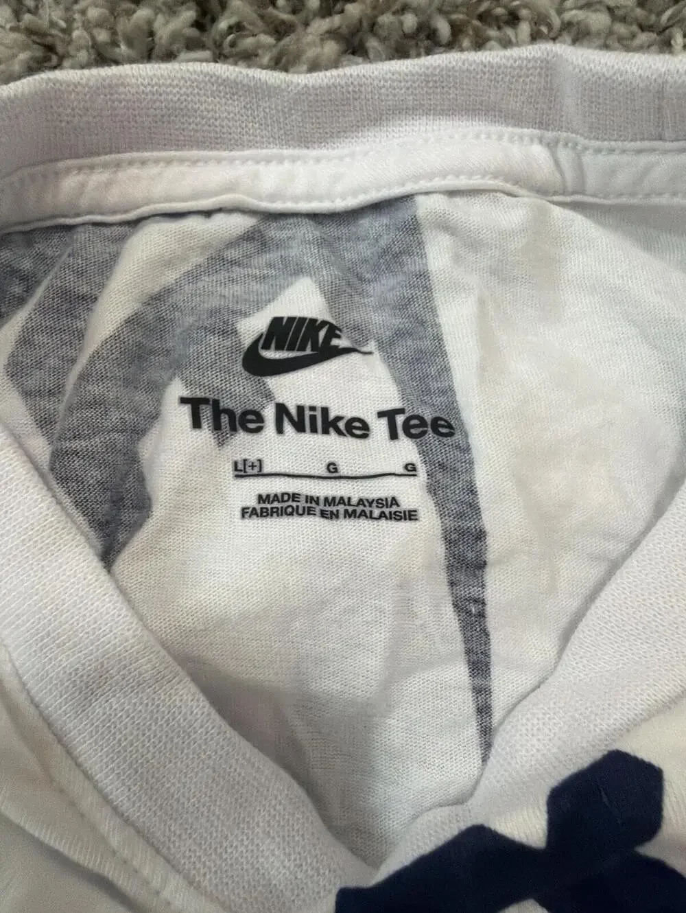 Nike Boys White Logo Print T-Shirt L+ Husky